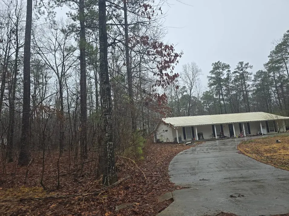 275 Glen Oaks Ln Talladega, AL 35160, Talladega County