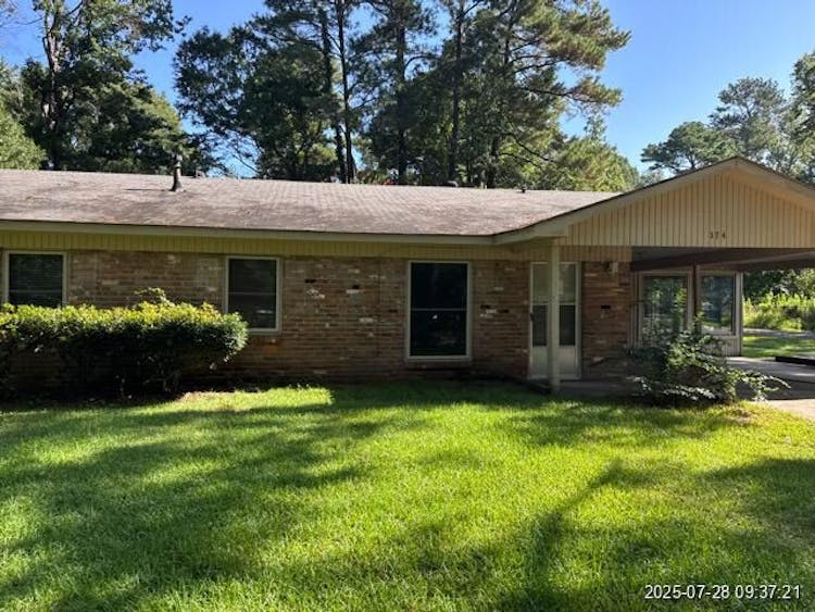 374 Savanna St Jackson, MS 39212, Hinds County