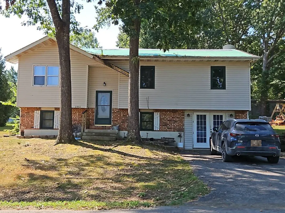 2302 Lambe Ave West Plains, MO 65775, Howell County