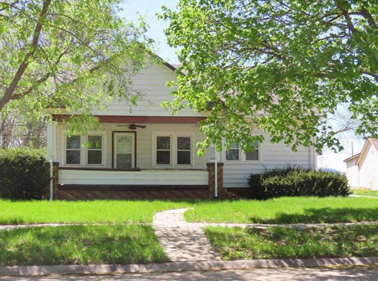 416 N Madison St Brainard, NE 68626, Butler County