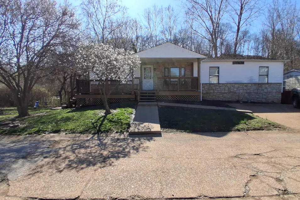 4670 Brennan Woods Dr High Ridge, MO 63049, Jefferson County