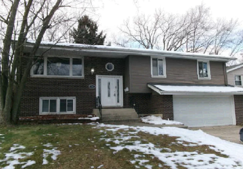 17012 Magnolia Dr