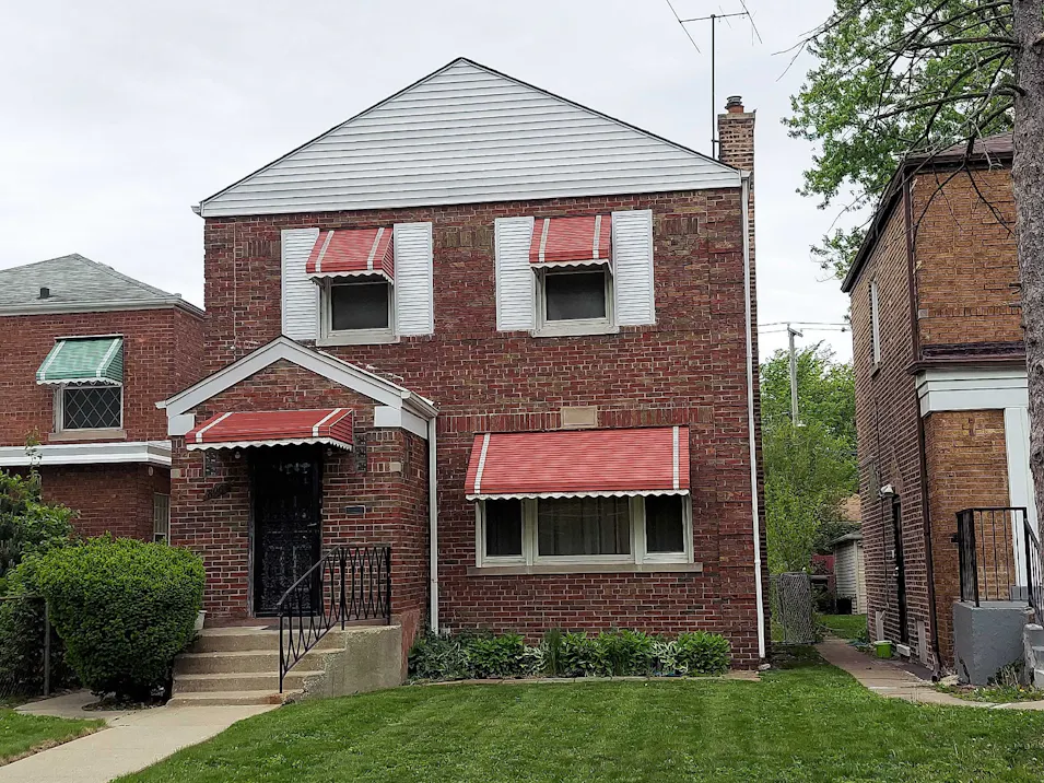 8904 South Crandon Avenue Chicago, IL 60617, Cook County