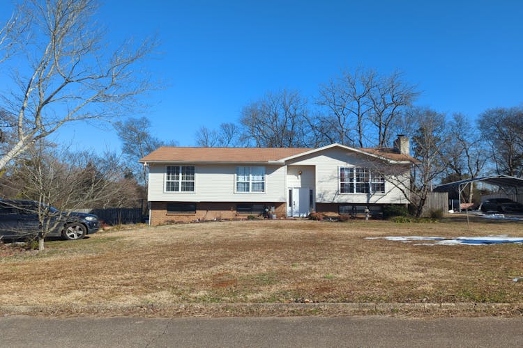 900 Foster Drive Lenoir City, TN 37772, Loudon County