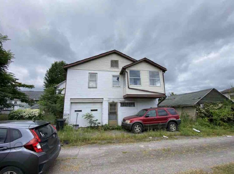 8 12 Cypress Avenue Moundsville, WV 26041, Marshall County