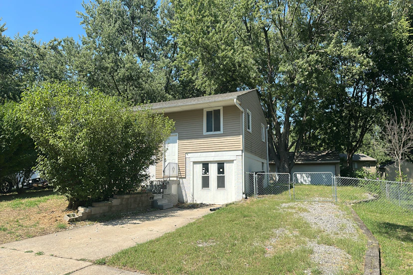 18202 E Lexington Road