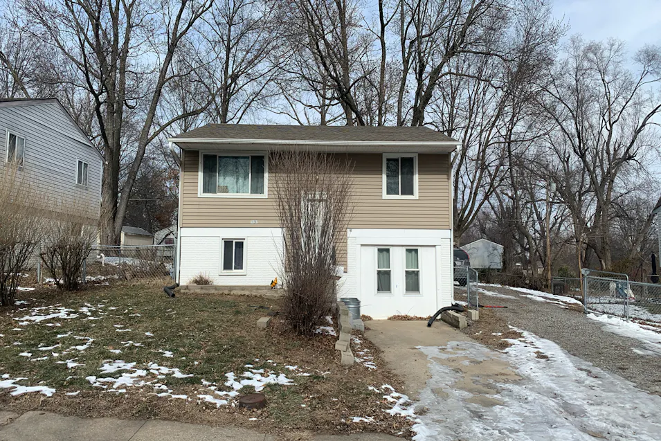 18202 E Lexington Rd Independence, MO 64058, Jackson County