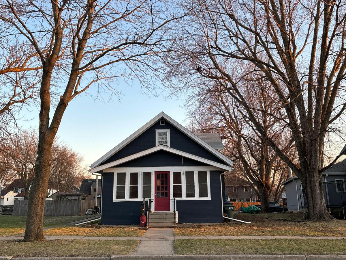 Luverne St, Luverne, MN 56156
