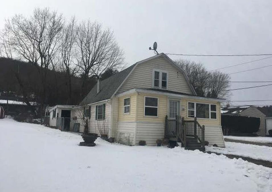 600 Medina Street Elmira, NY 14904, Chemung County