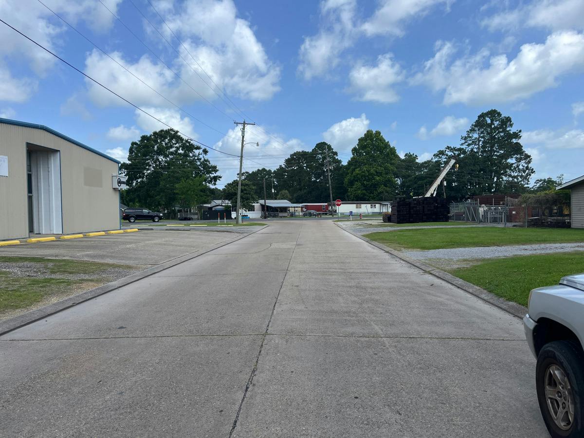 Venus St, Morgan City, LA 70380