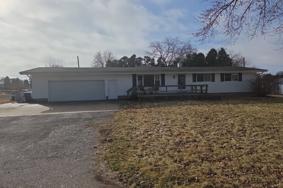 3 Chapel Court Andover, IL 61233, Henry County