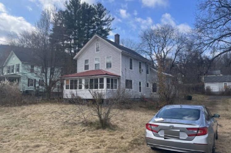 28 Middlefield Rd Chester, MA 01011, Hampden County