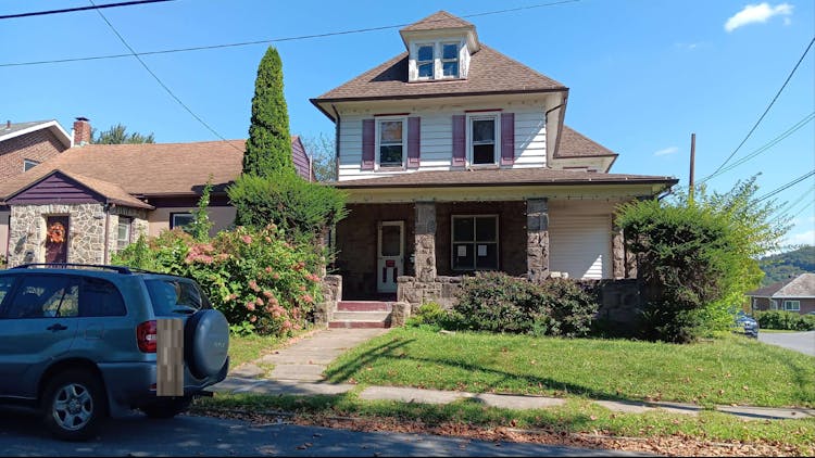 622 Folk St Easton, PA 18042, Northampton County