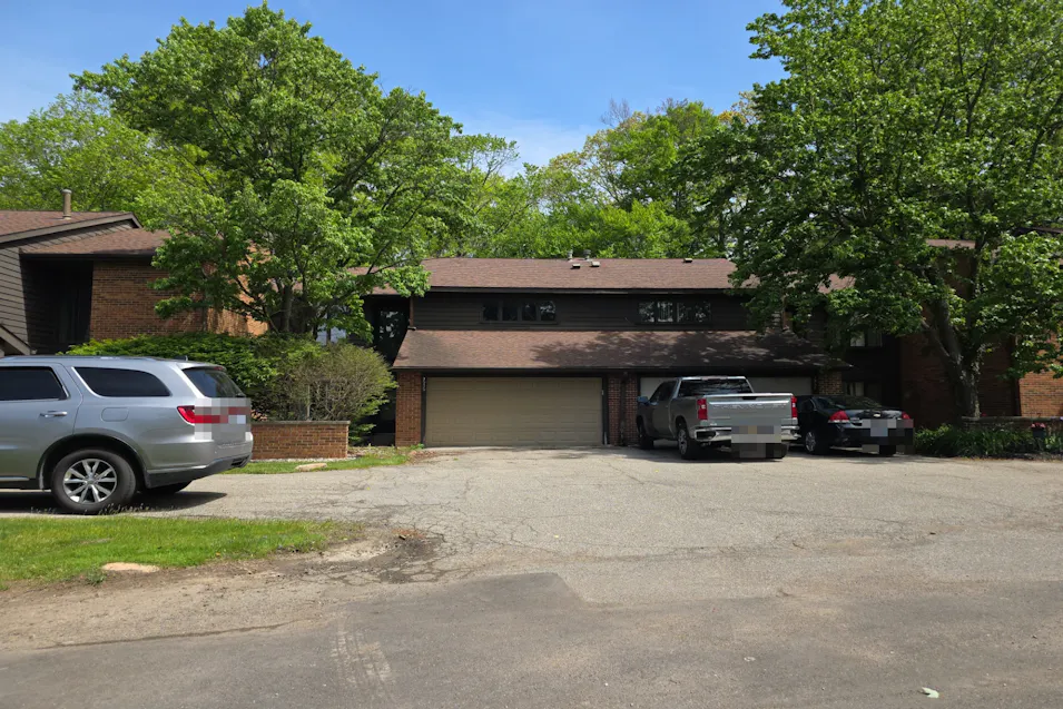 2056 Walden Ct #106 Flint, MI 48532, Genesee County