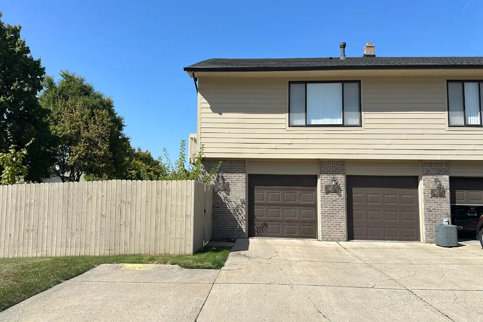 42337 E Leo St Clinton Township, MI 48038, Macomb County