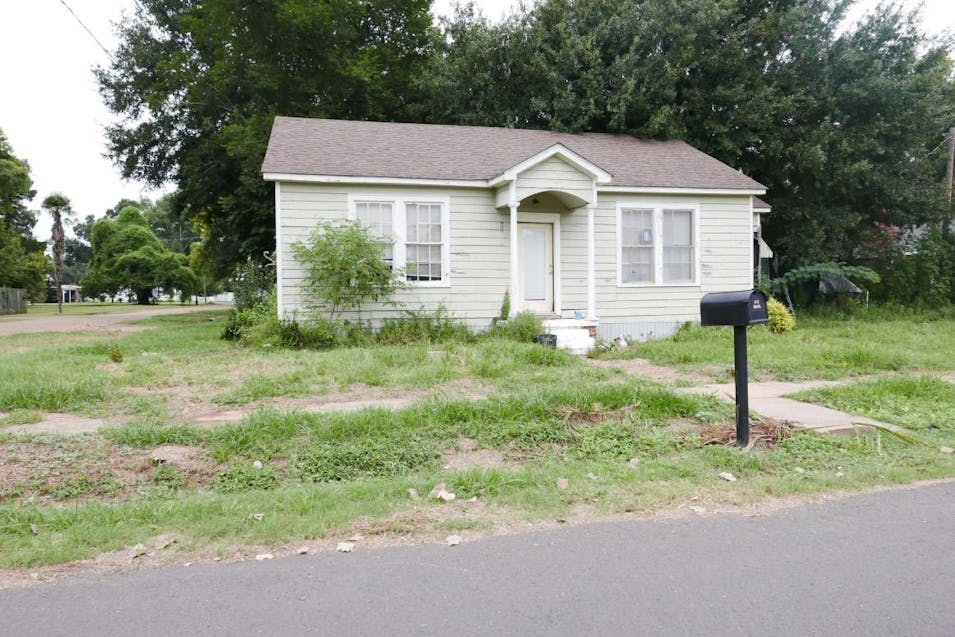 112 S Louisiana Avenue Bunkie, LA 71322, Avoyelles County