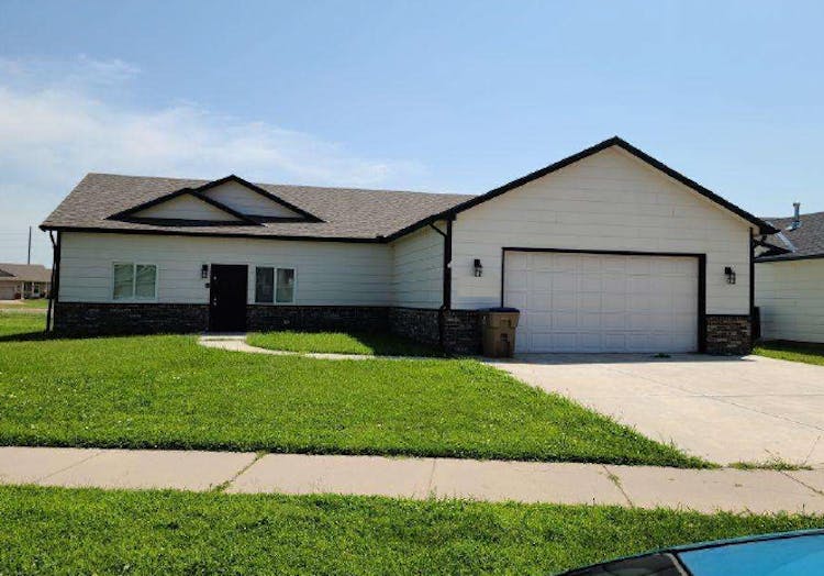 724 N Redbud Ave Valley Center, KS 67147, Sedgwick County