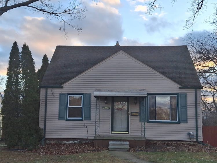 20100 Avalon St Saint Clair Shores, MI 48080, Macomb County