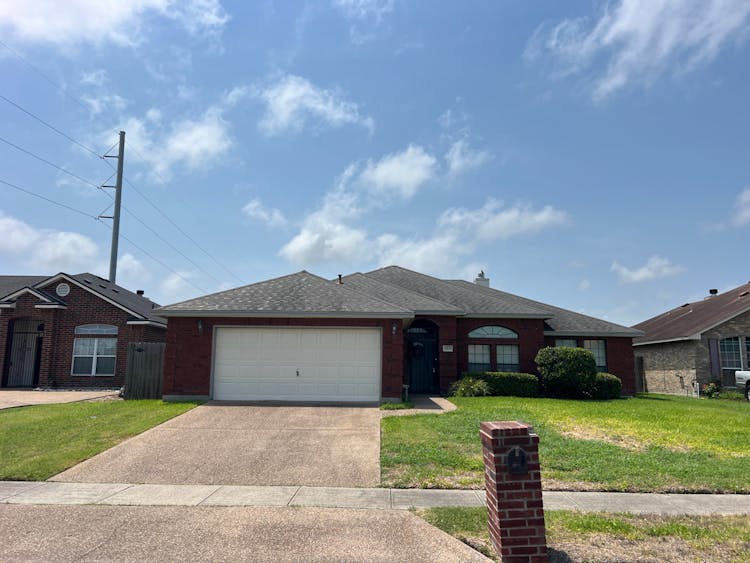 2429 Windhollow Dr Corpus Christi, TX 78414, Nueces County