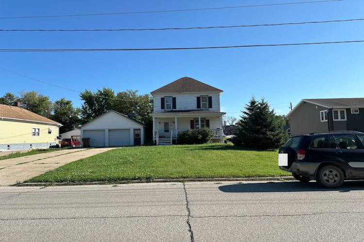 502 E 7th St. Carroll, IA 51401-2524, Carroll County