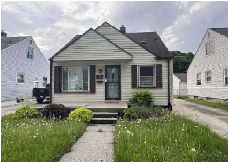 1310 Arbor Ave Monroe, MI 48162, Monroe County