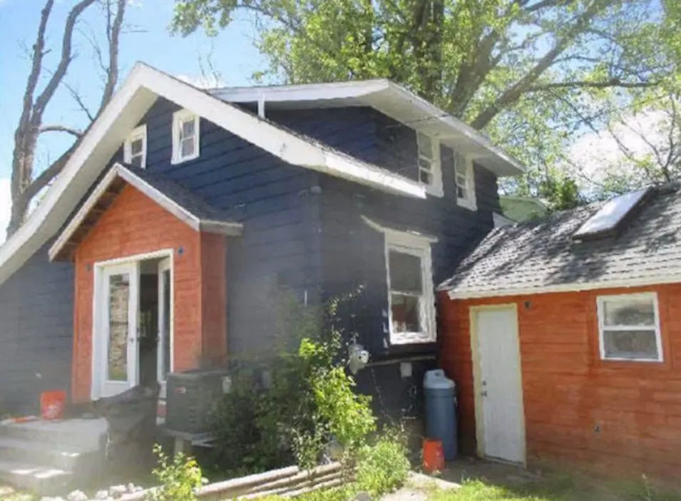 12750 N. Shoreland Pkwy. Mequon, WI 53092, Ozaukee County