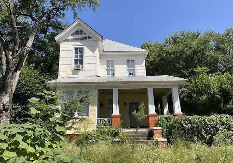 111 W Dallas Street Palestine, TX 75801, Anderson County