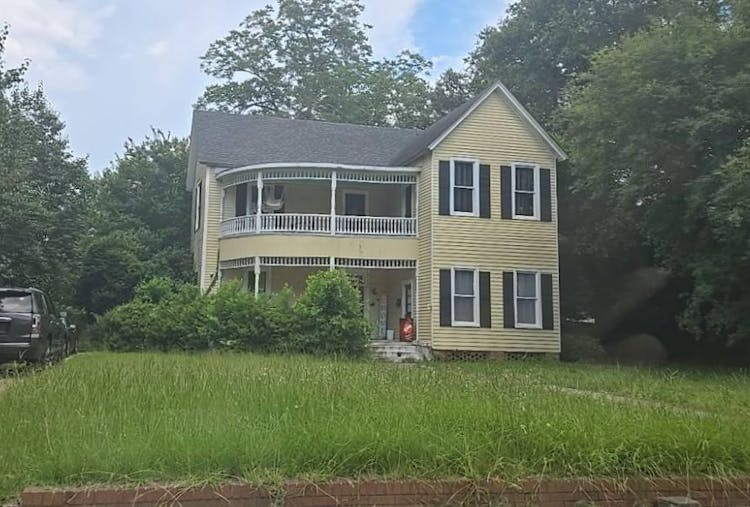 114 Knoxville Street Fort Valley, GA 31030, Peach County