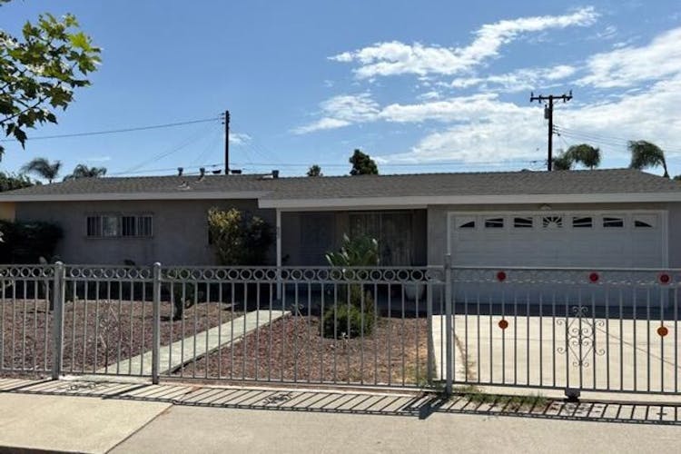902 East Olive Street Pomona, CA 91766, Los Angeles County