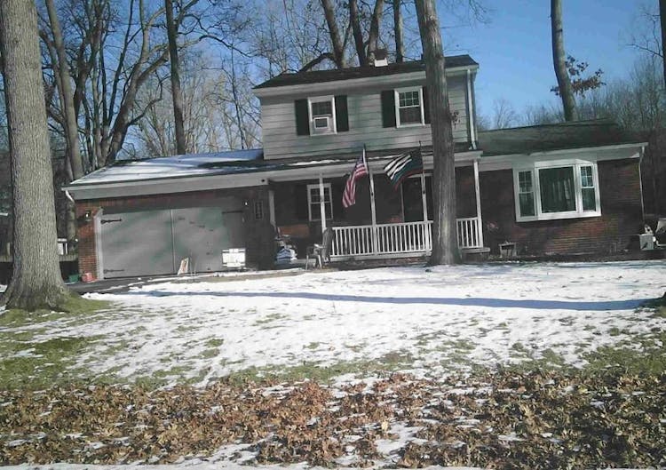 8464 Keitha Dr Lambertville, MI 48144, Monroe County