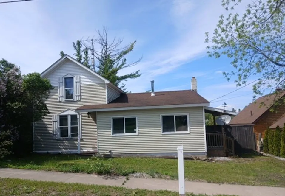 434 Democrat Rd De Tour Village, MI 49725, Chippewa County