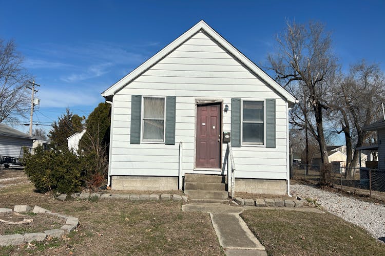 1135 Madison Ave Wood River, IL 62095, Madison County