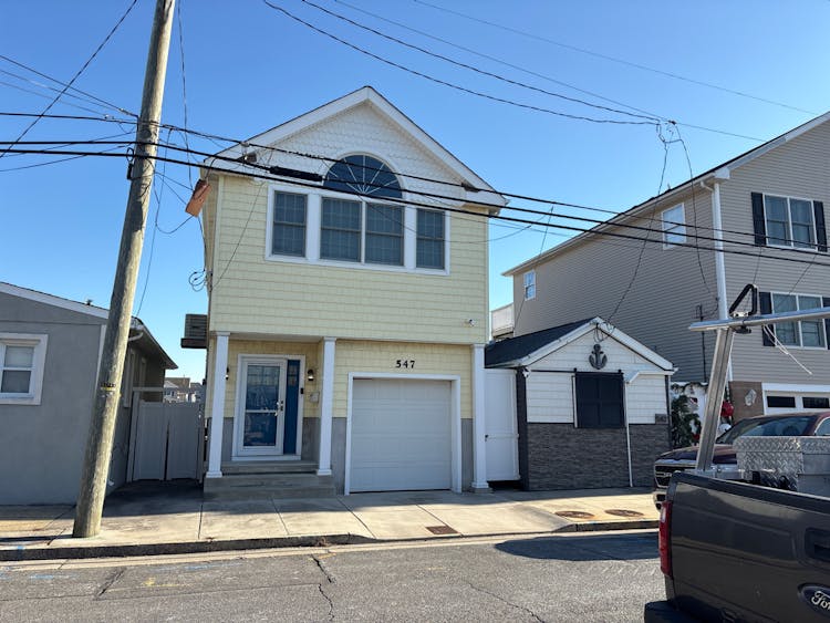 547 N New Jersey Ave Atlantic City, NJ 08401, Atlantic County
