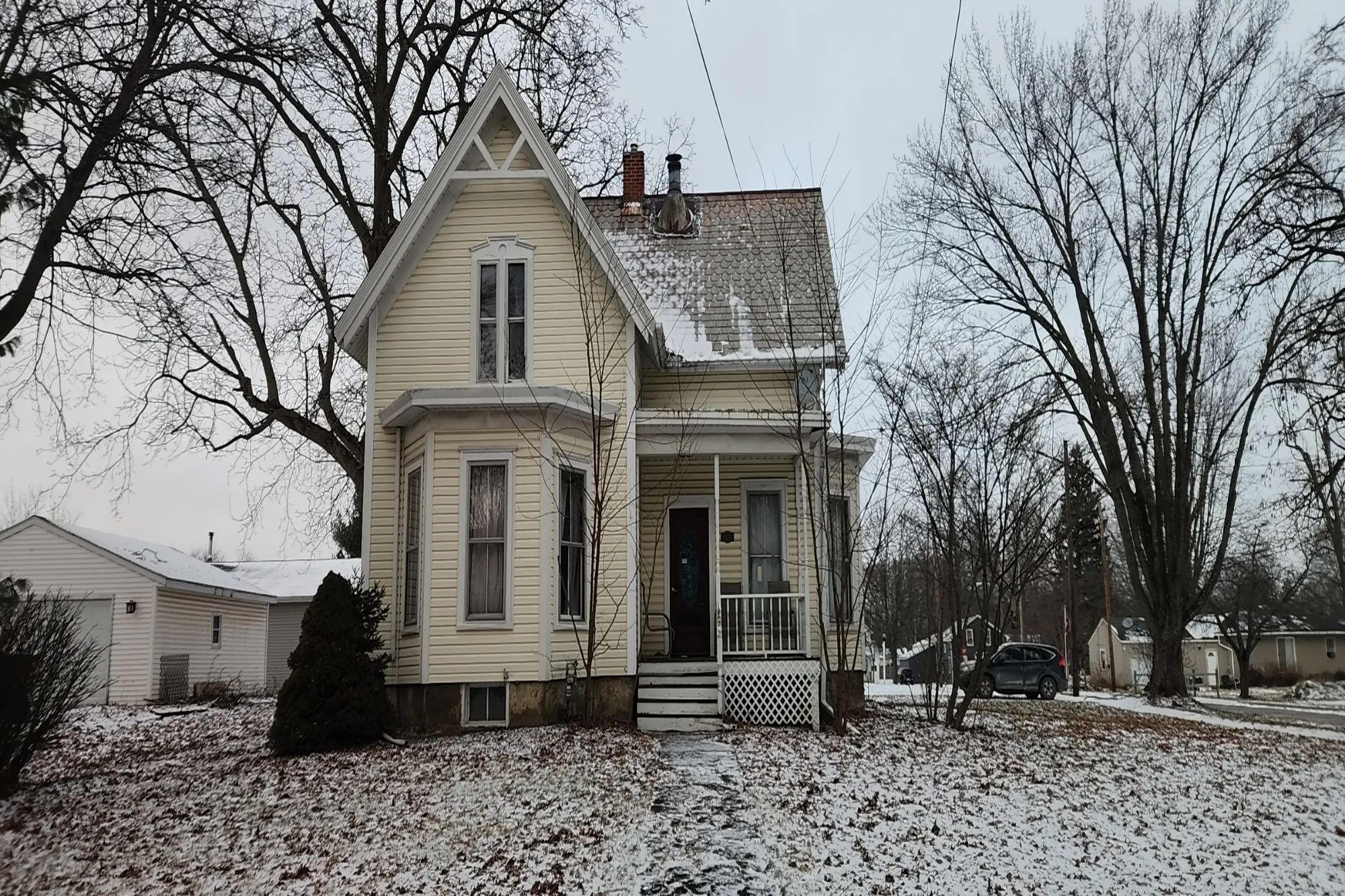 Elm St, Wellington, OH 44090