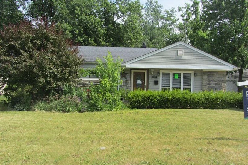 339 Shabbona Dr