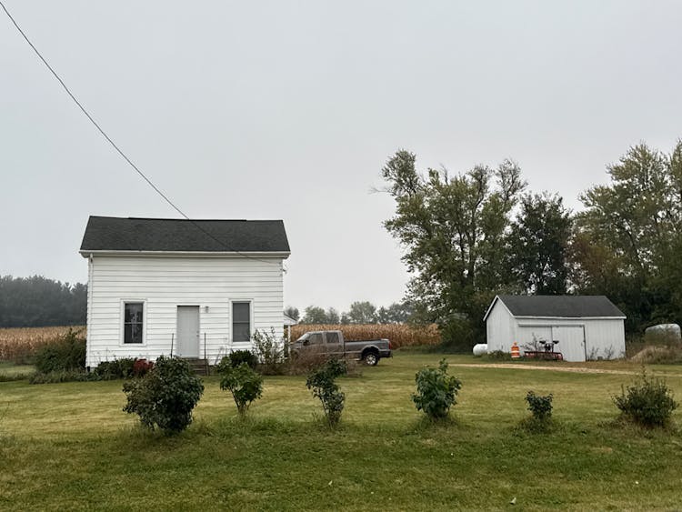 5130 Latham Road Rockford, IL 61101, Winnebago County