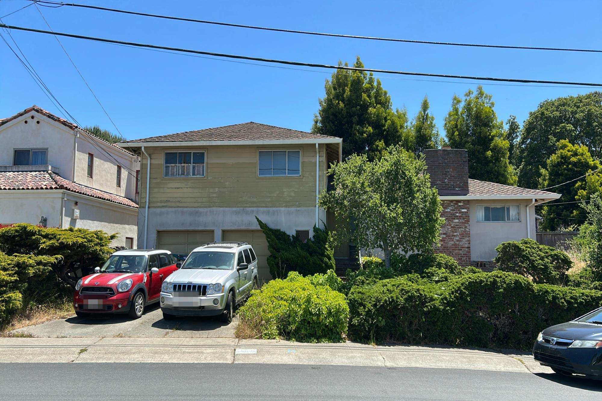 Barcelona Dr, Millbrae, CA 94030