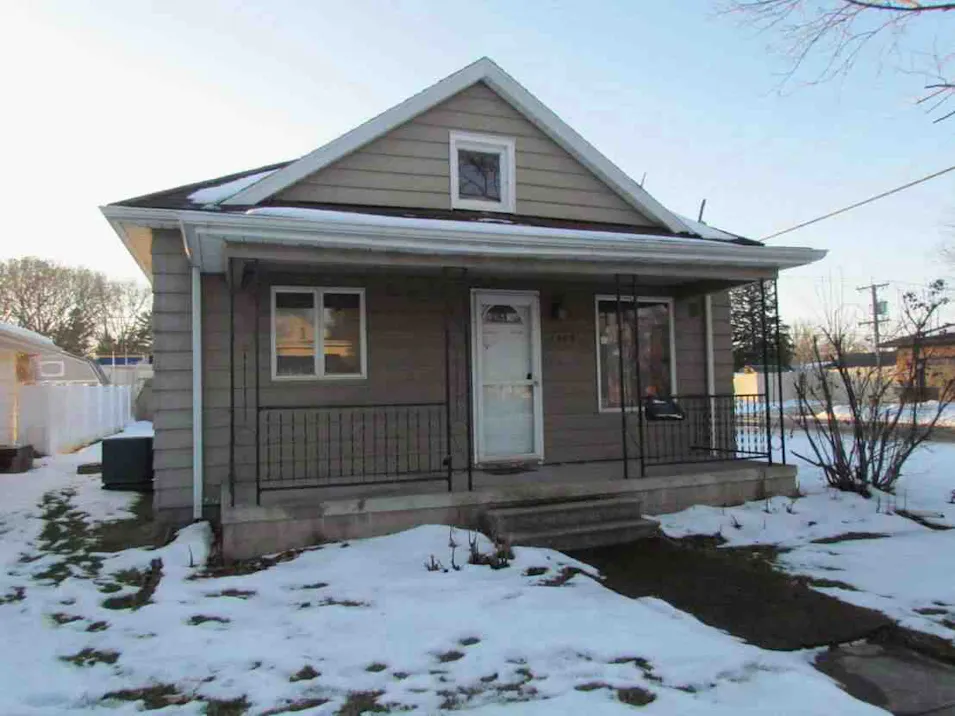 1402 S Park St Streator, IL 61364, La Salle County