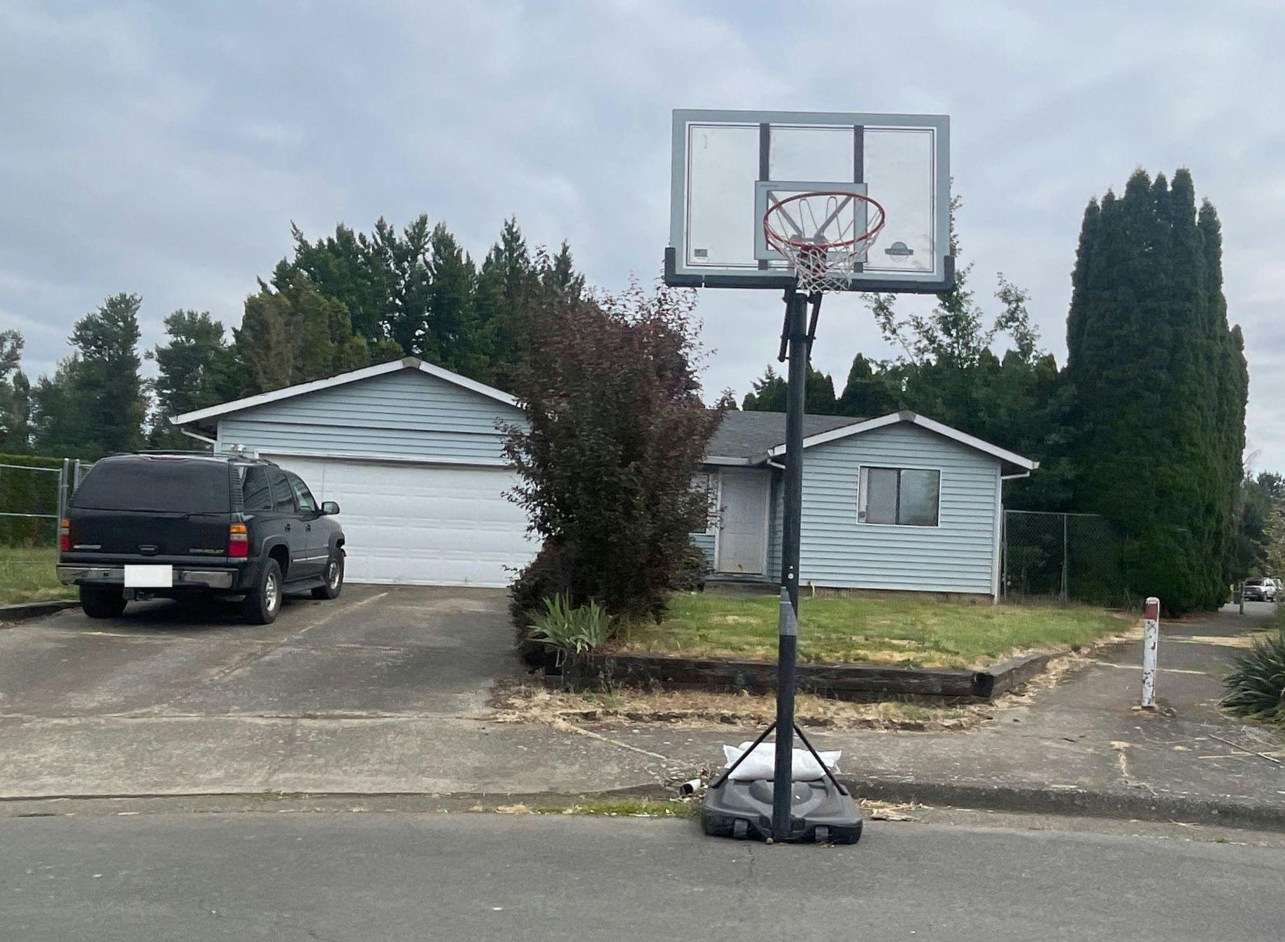 Greenview Dr, Woodburn, OR 97071