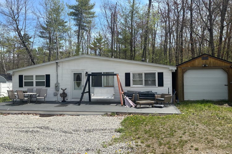 12 Roosevelt Lane Laconia, NH 03246, Belknap County