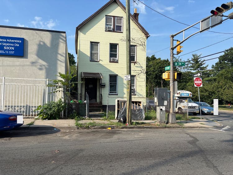 470 14th Avenue Newark, NJ 07106, Essex County