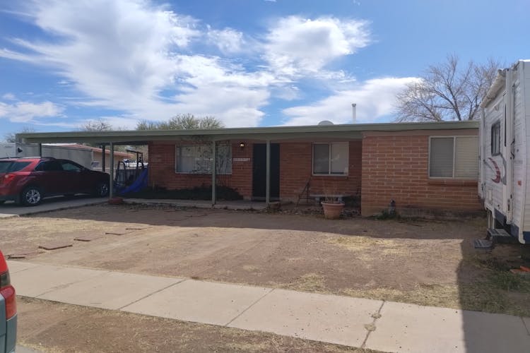 2751 W. Dakota Street Tucson, AZ 85746, Pima County