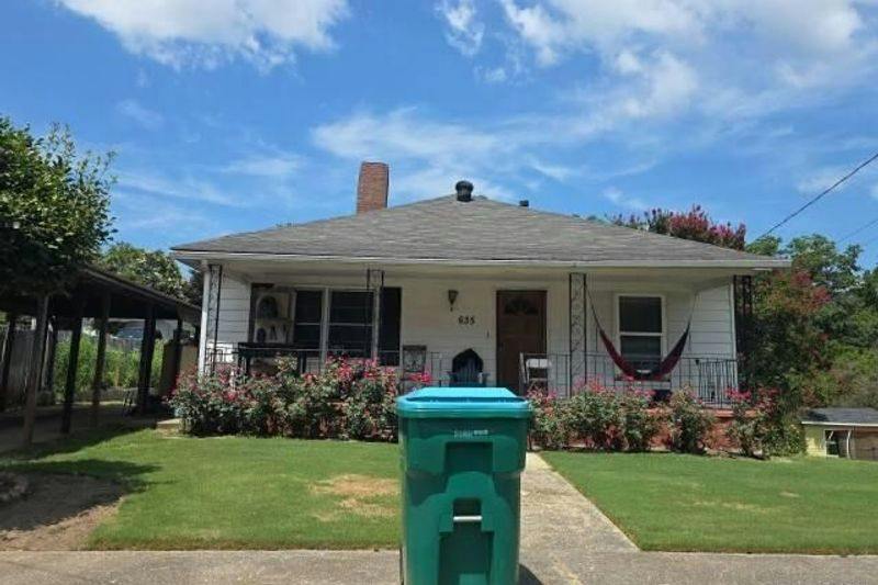 Elmwood St, Canton, GA 30114