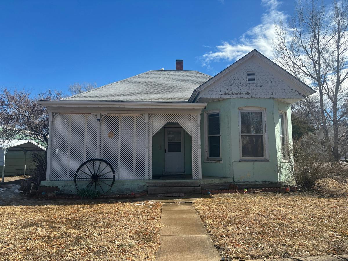 Grand Ave, Manzanola, CO 81058