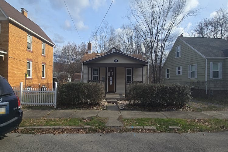 2708 5th Ave Beaver Falls, PA 15010, Beaver County