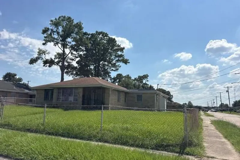 DE Armas St, New Orleans, LA 70114 #1