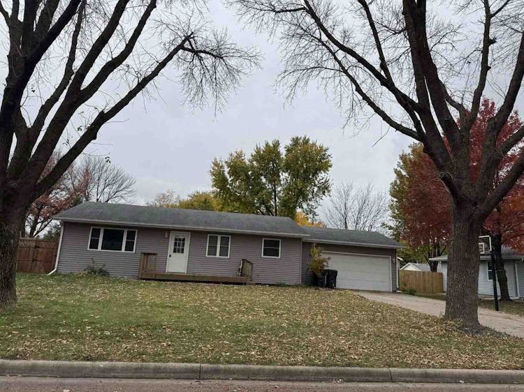 502 1st Ave SE Mapleton, MN 56065, Blue Earth County