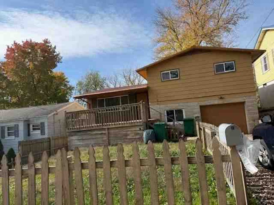 160 Circle Dr Charleston, WV 25313, Kanawha County