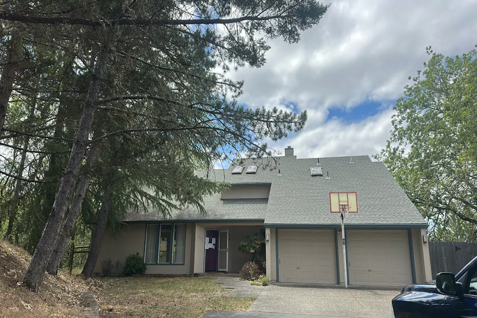 522 NW Woodson Dr. Grants Pass, OR 97526, Josephine County
