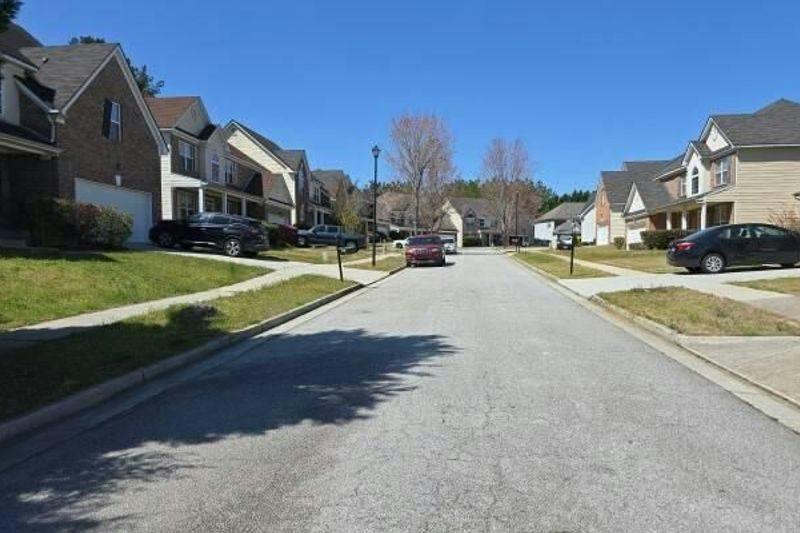 Beaut Ct, Snellville, GA 30039